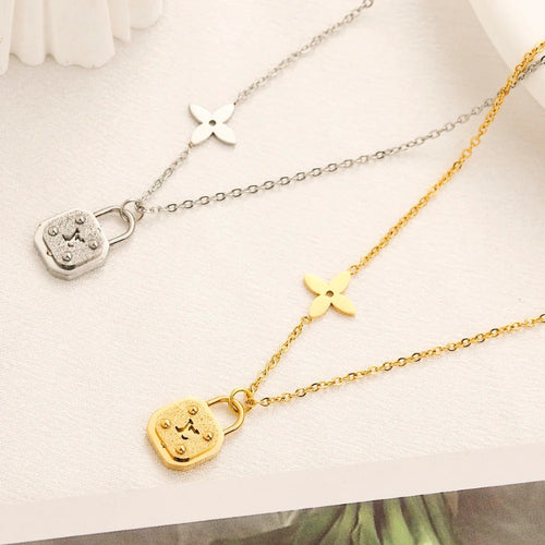 304 Stainless Steel Floral Station & Rounded Pendant Necklace