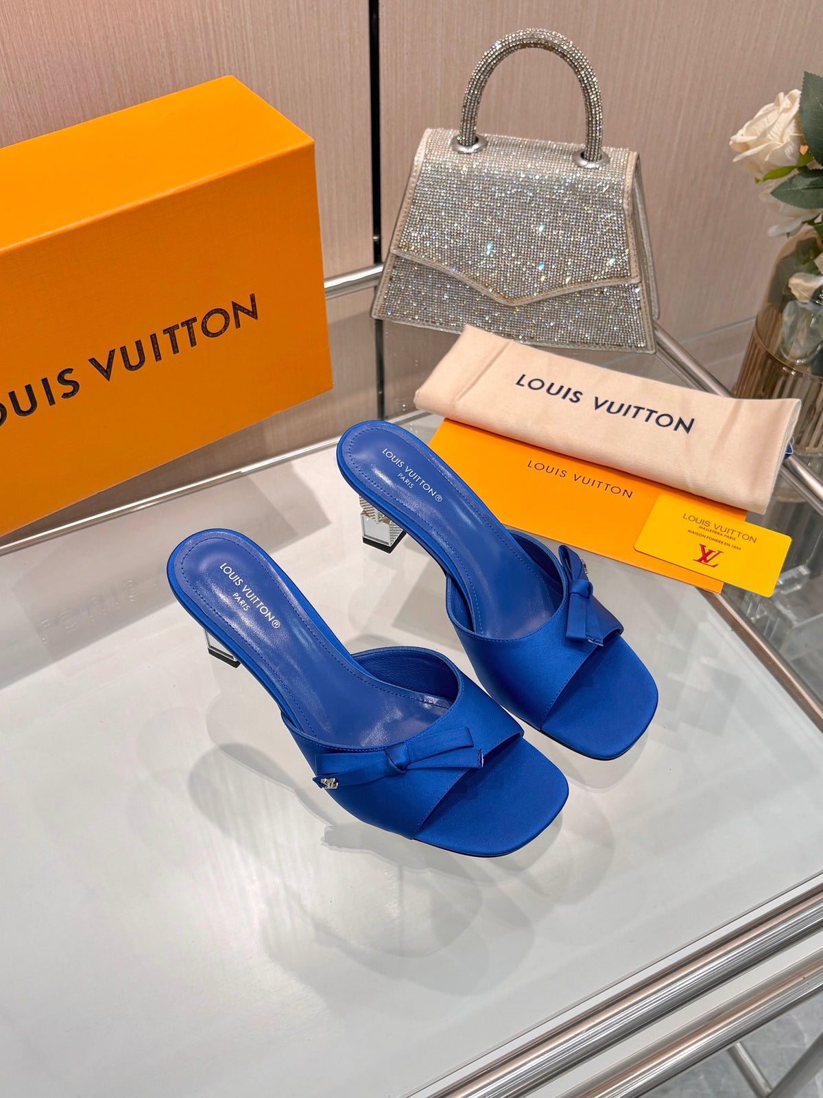 Fashion Sandals & Slippers Daily Footwear  L*V Series、Fashion Sandals & Slippers