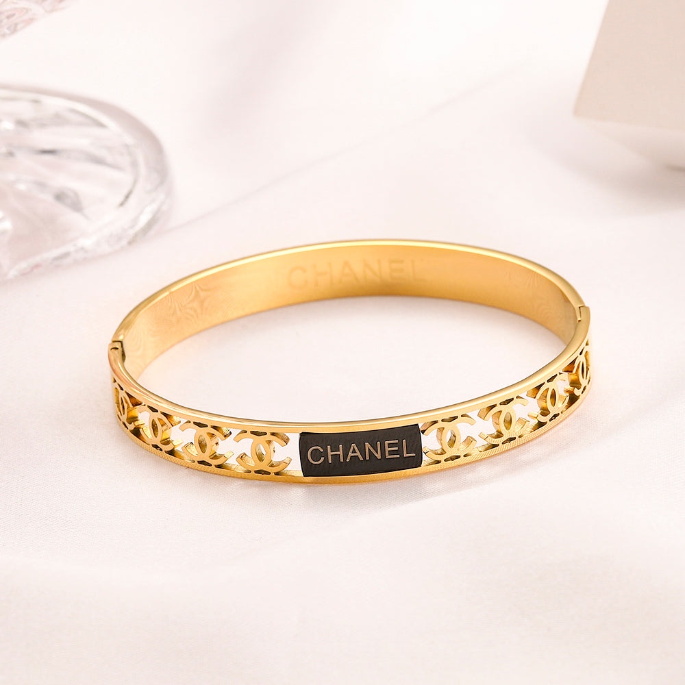 304 Stainless Steel Openwork Star & Letter Bangle Bracelet