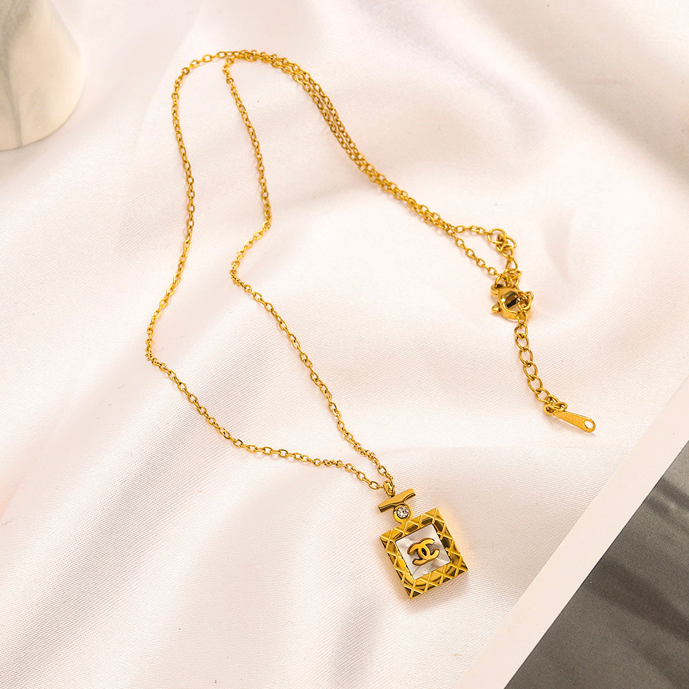 Schmuckset aus 304er-Edelstahl mit Ohrringen und Halskette
