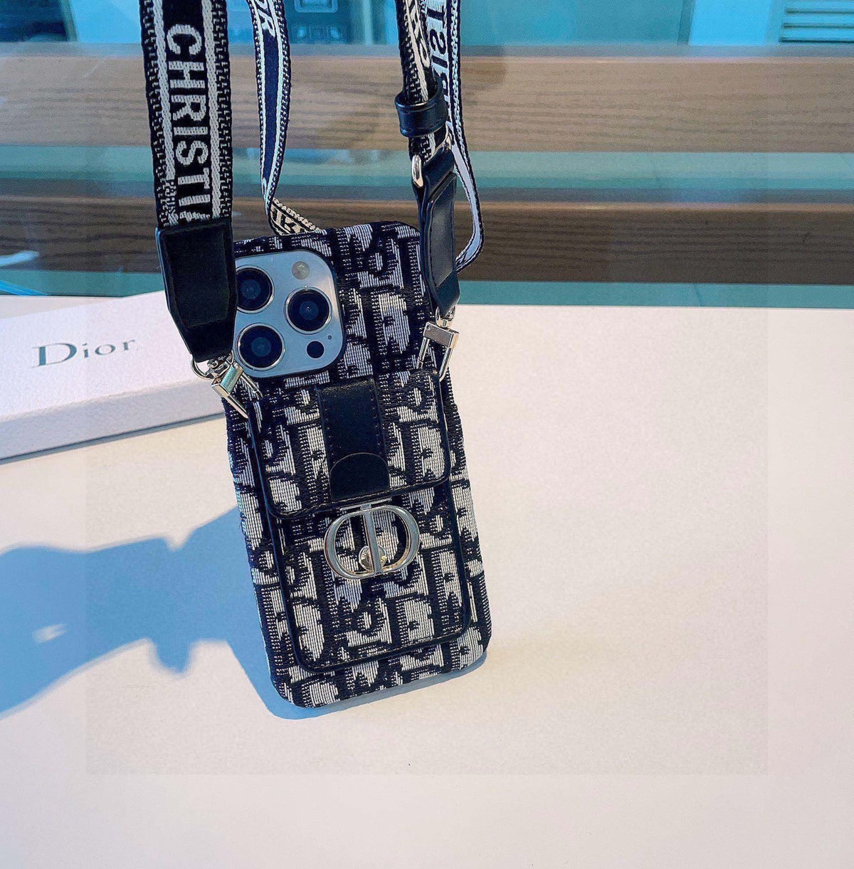 Fashion Aesthetic Shock Absorbing Protective Phone Case  D*or Series、Fashion Phone Case