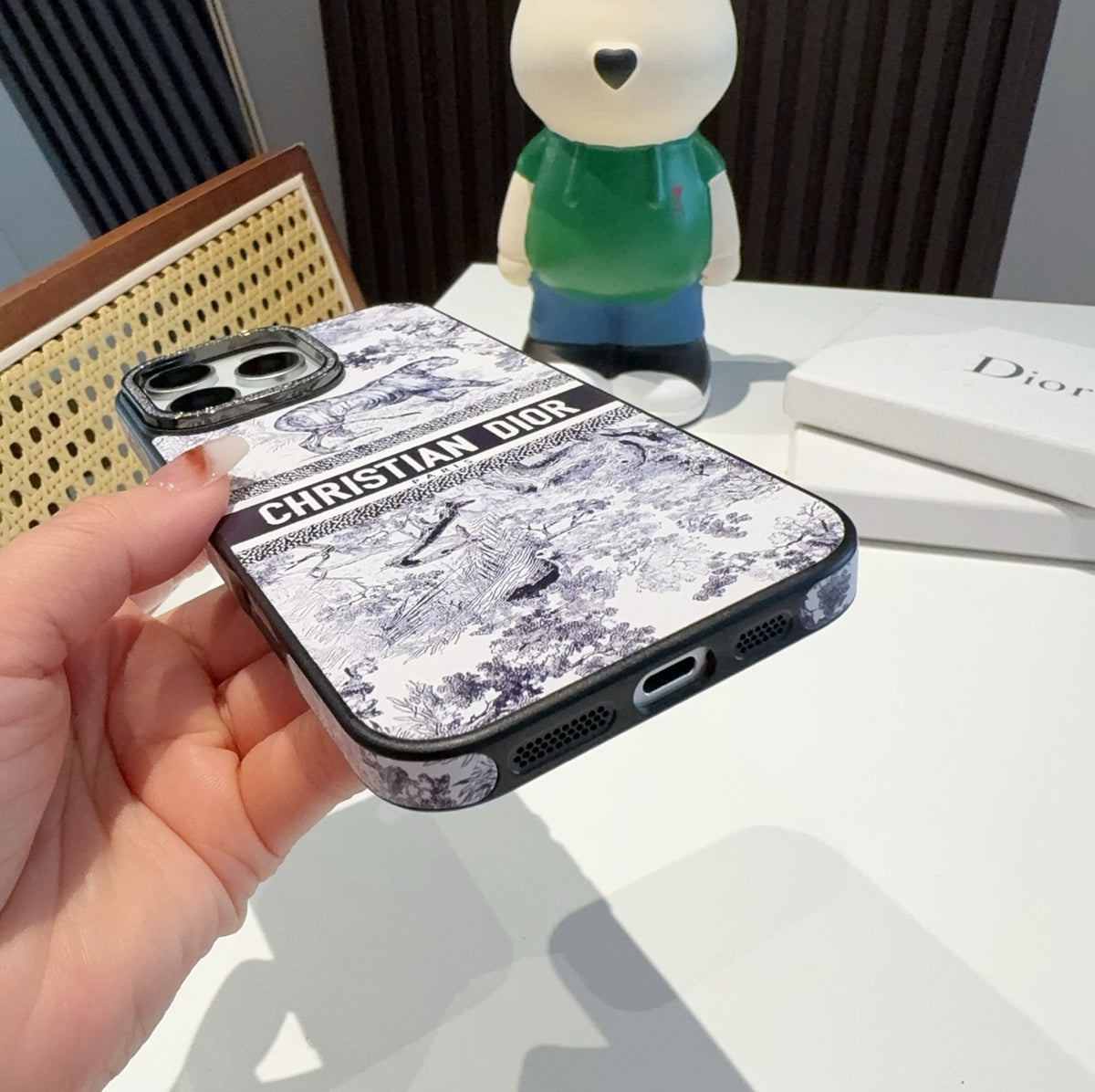 Fashion Aesthetic Shock Absorbing Protective Phone Case  D*or Series、Fashion Phone Case