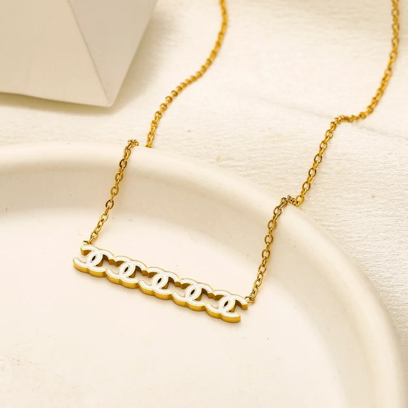 304 Stainless Steel Triple Interlocking-C Bar Necklace