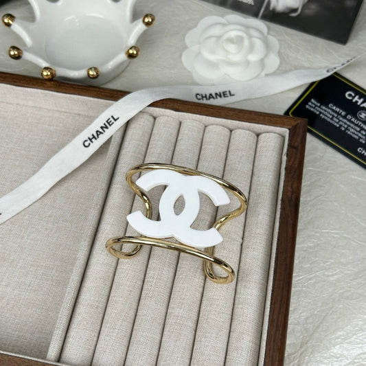 Statement Bracelets - 45 Style Options