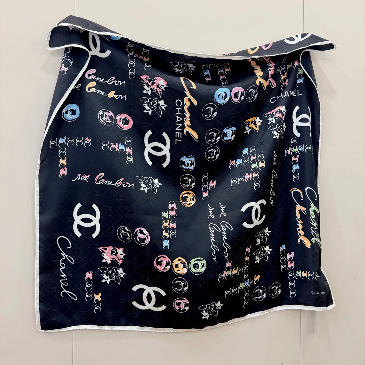 Jewelry Motif Square Scarf - 90 x 90 cm