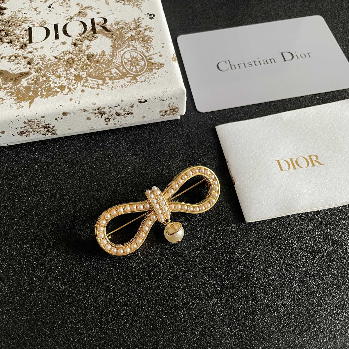 Premium Edition Brooch、Brooches Collection、D*or Series、𝐁𝐫𝐨𝐨𝐜𝐡𝐞𝐬（𝐇）