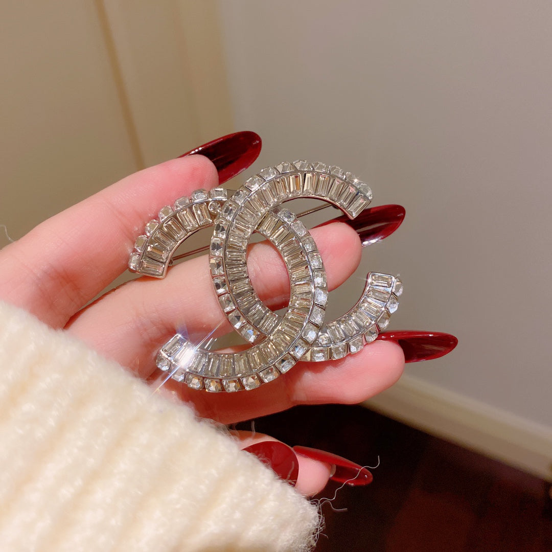 Premium Edition Brooch、Brooches Collection、CH*NEL Series、𝐁𝐫𝐨𝐨𝐜𝐡𝐞𝐬（𝐇）