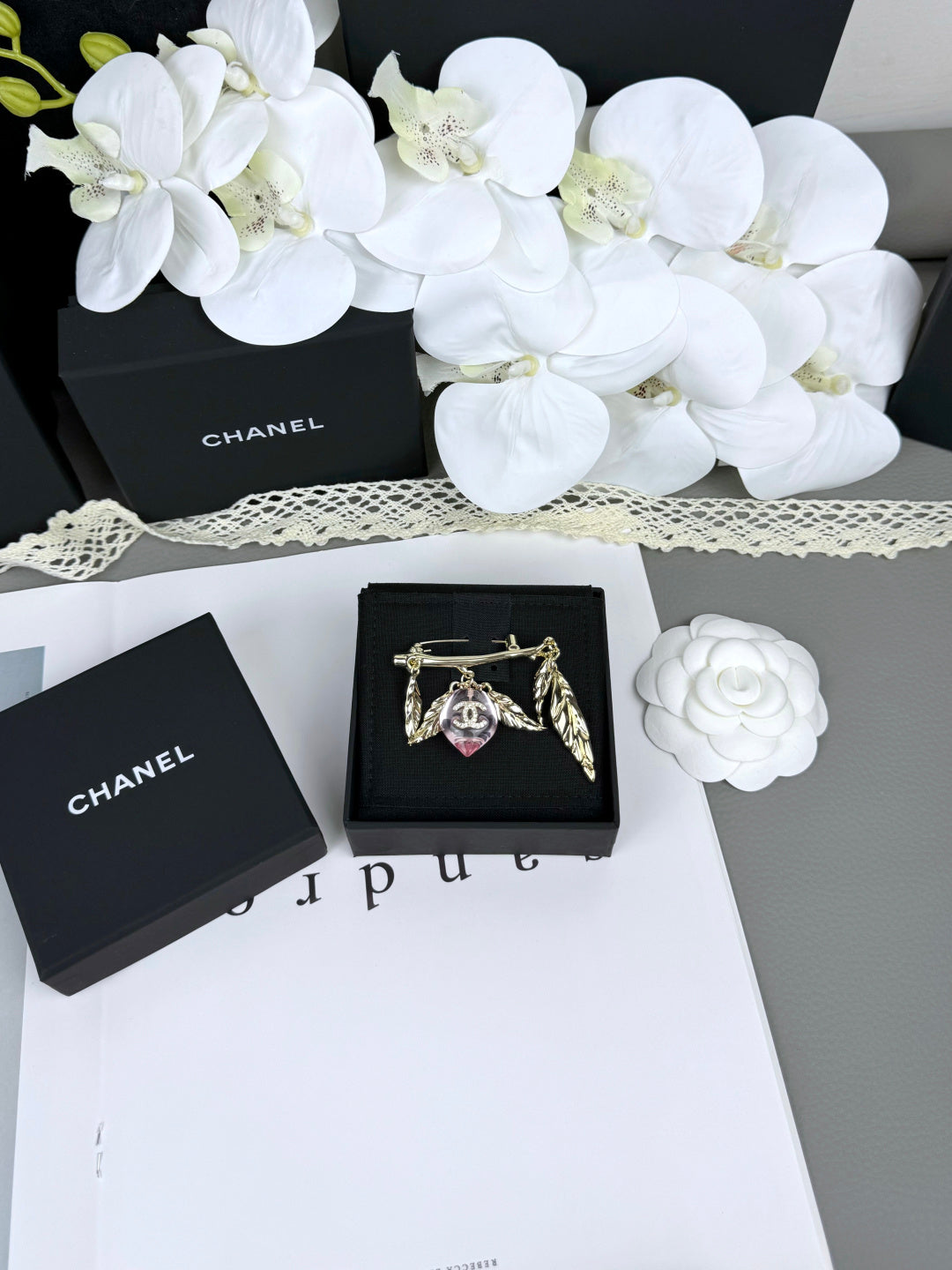 Premium Edition Brooch、Brooches Collection、CH*NEL Series、𝐁𝐫𝐨𝐨𝐜𝐡𝐞𝐬（𝐇）