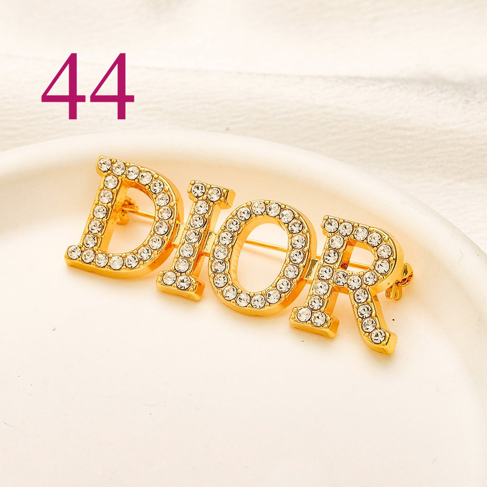 Fashion Brooch Collection,Brooches Collection、GU*CI Series、L*V Series、D*or Series、Y*L Series