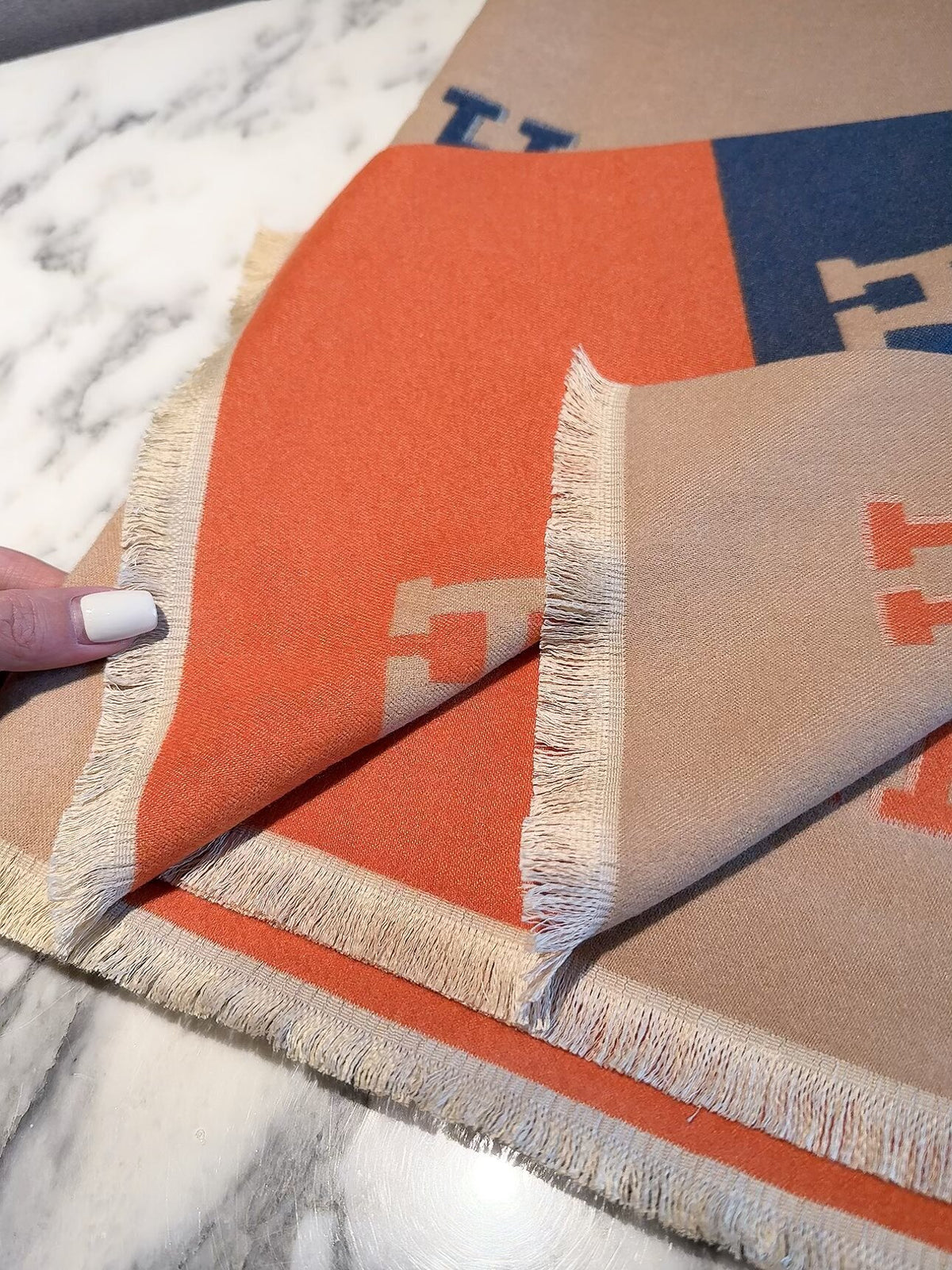 Colorblock H-Motif Wrap Scarf
