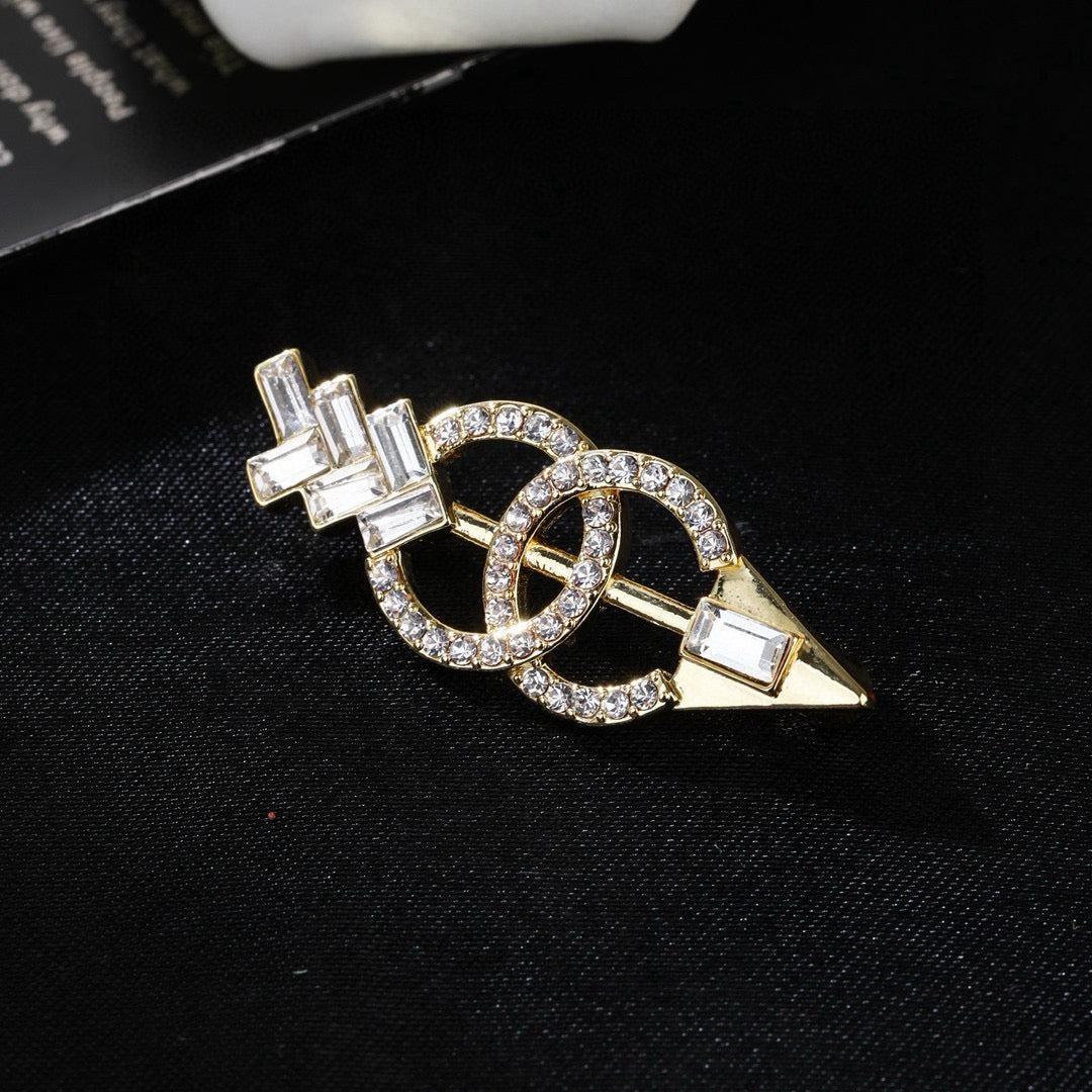 Premium Edition Brooch、Brooches Collection、CH*NEL Series、𝐁𝐫𝐨𝐨𝐜𝐡𝐞𝐬（𝐇）