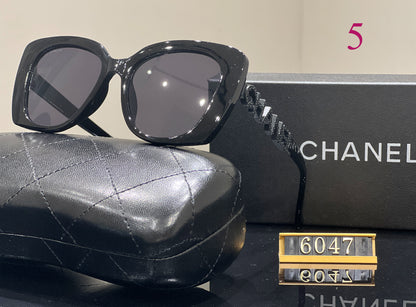 Oversized Rounded Sunglasses with Chain-Link Temples