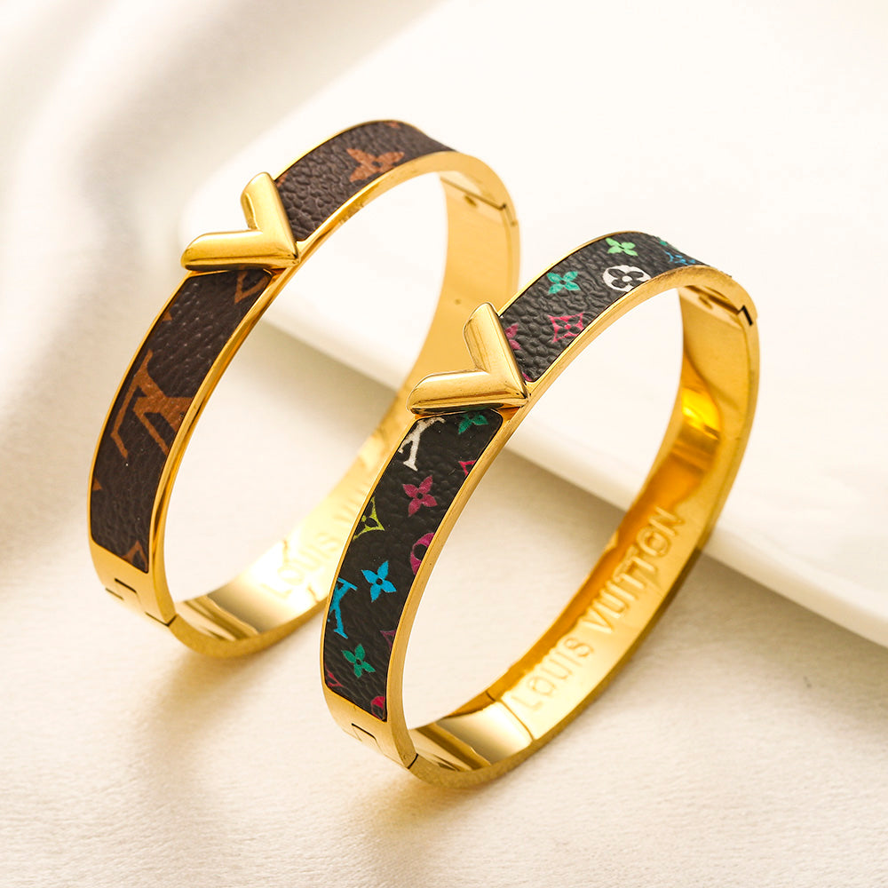 304 Stainless Steel Monogram-Inlay V-Motif Bangle Bracelet