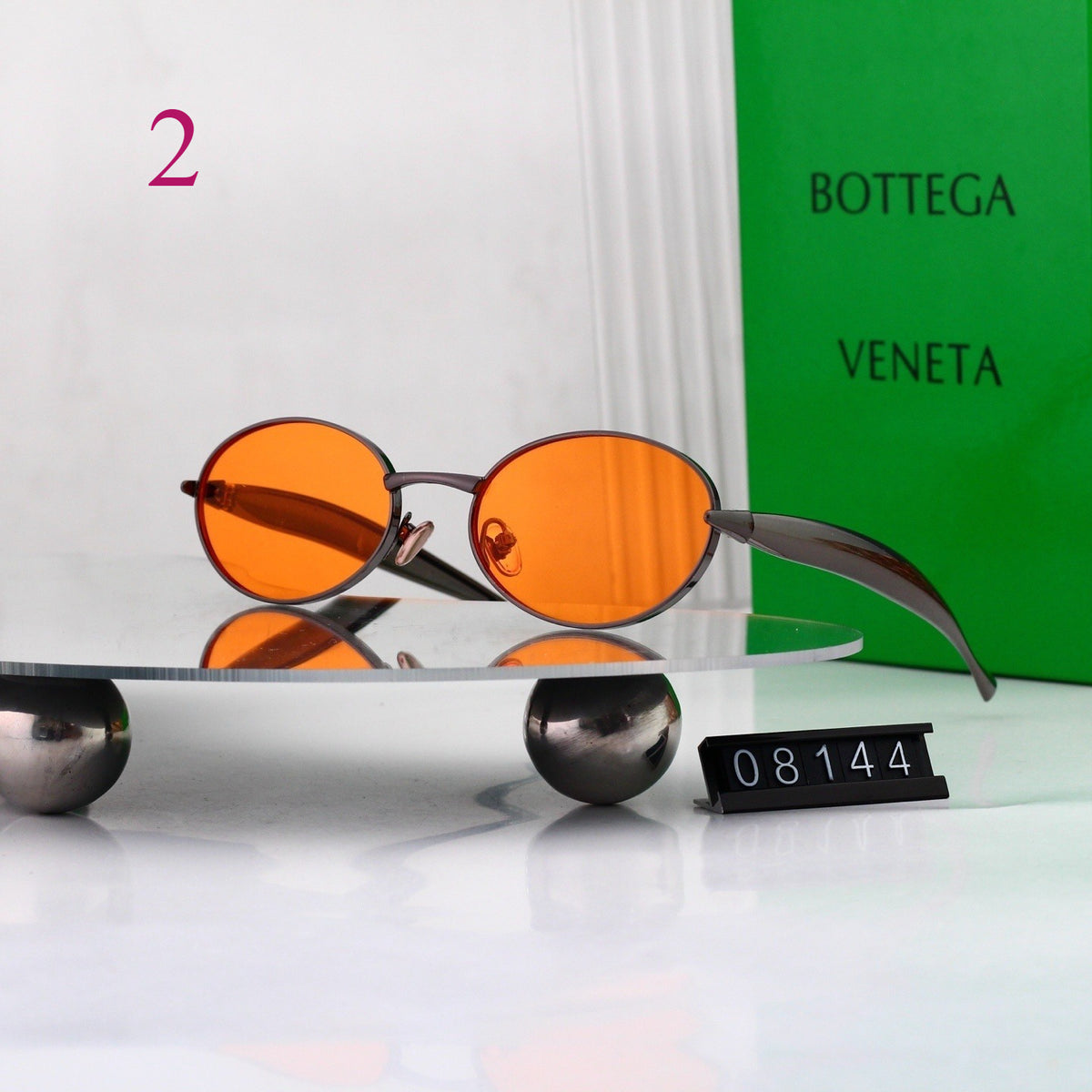 Round Sunglasses with Textured Metal Temples