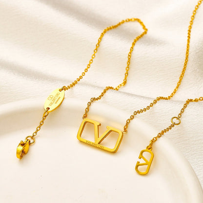 304 Stainless Steel V-Motif Pendant Necklace