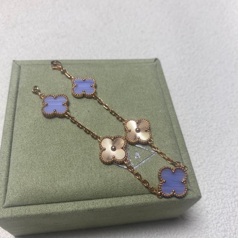 Scalloped Quatrefoil Chain Bracelet