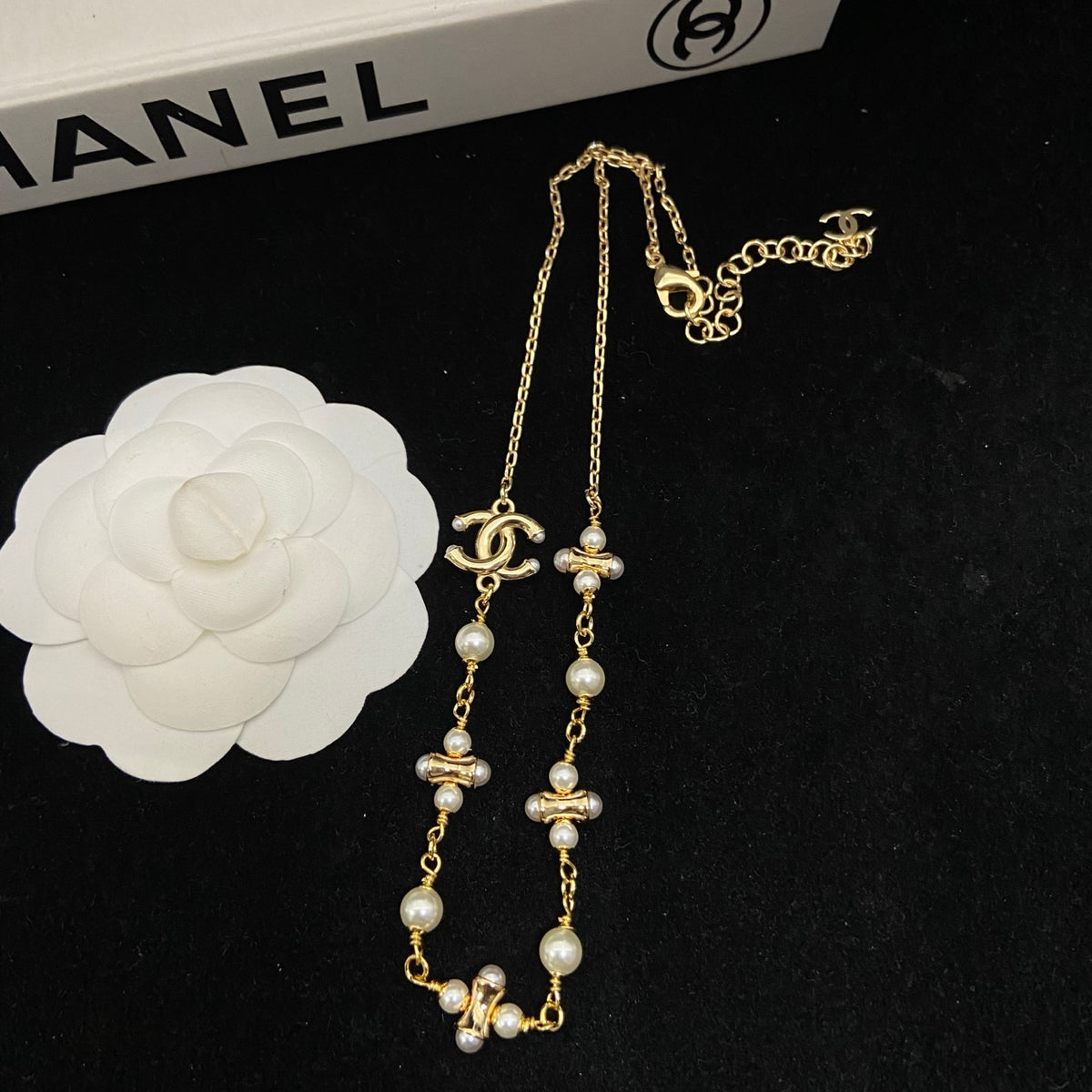 Daisy Station Chain Necklace