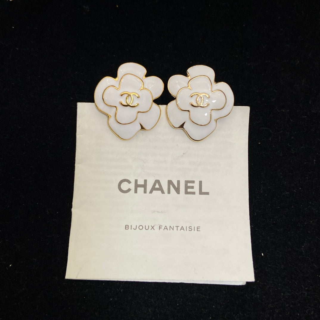 Layered Flower Stud Earrings