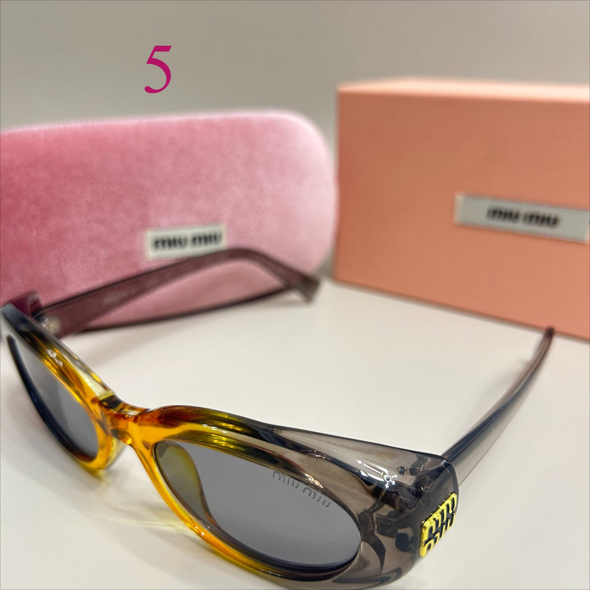 Oval Sunglasses with Thick Rounded Frames
