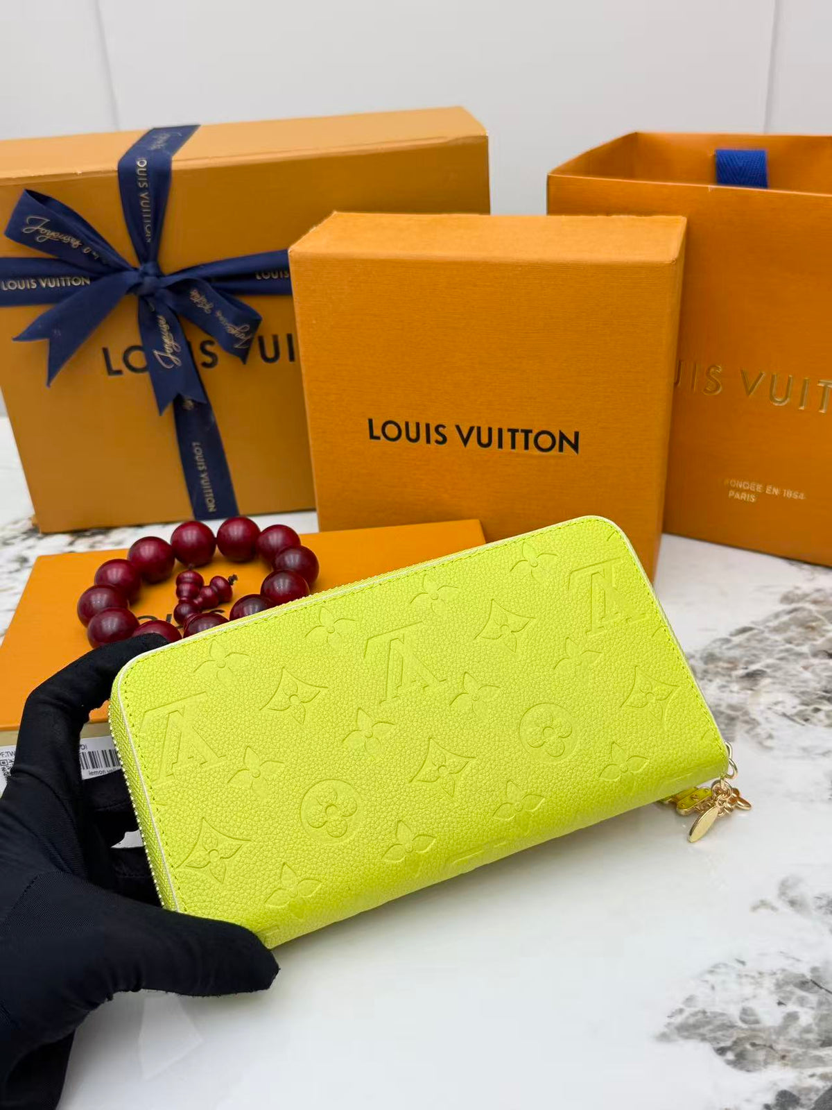 Luxury‑Inspired Trendy Wallets 037  L*V Series、Fashion Bags