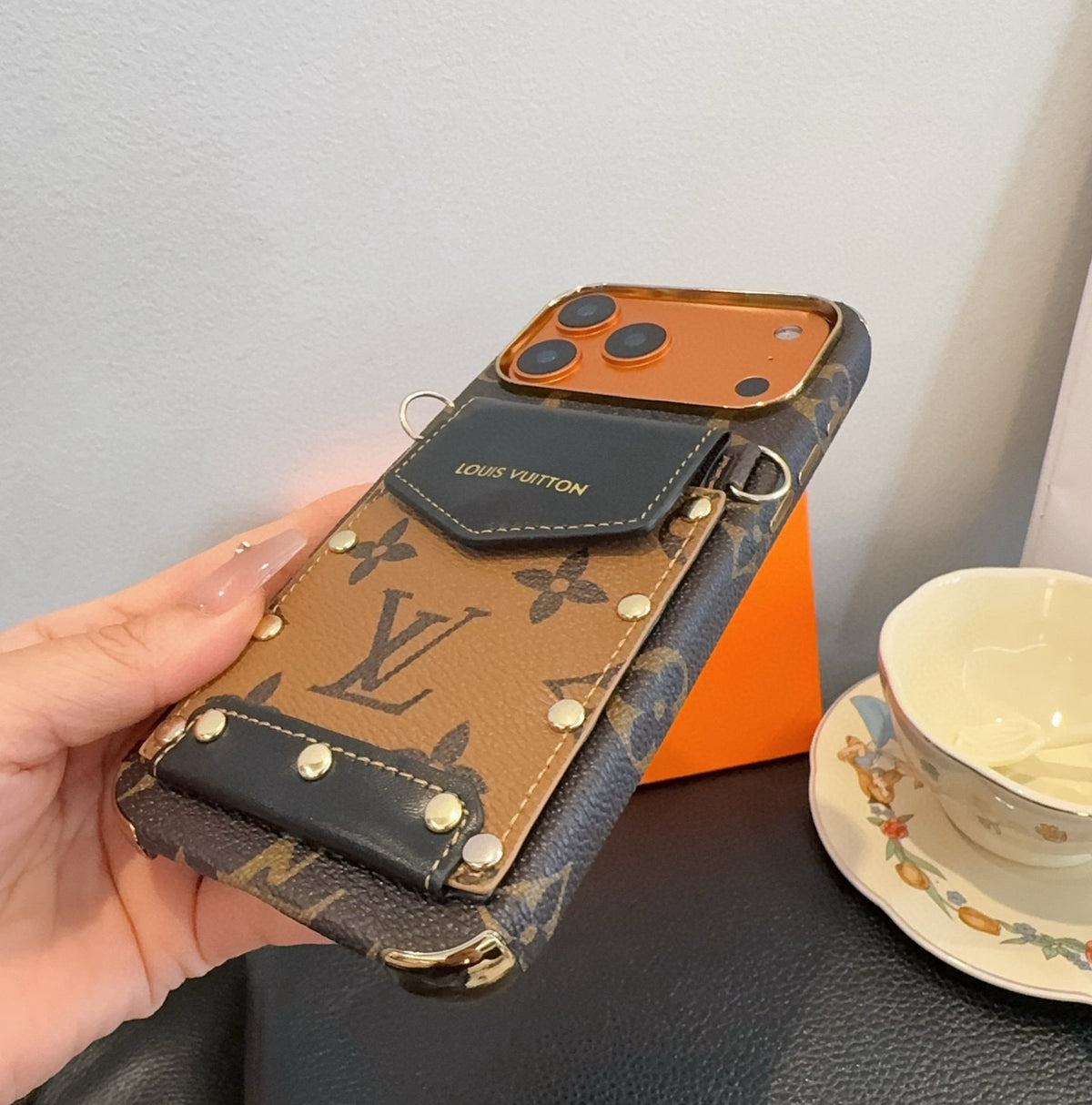 Fashion Aesthetic Shock Absorbing Protective Phone Case  L*V Series、Fashion Phone Case