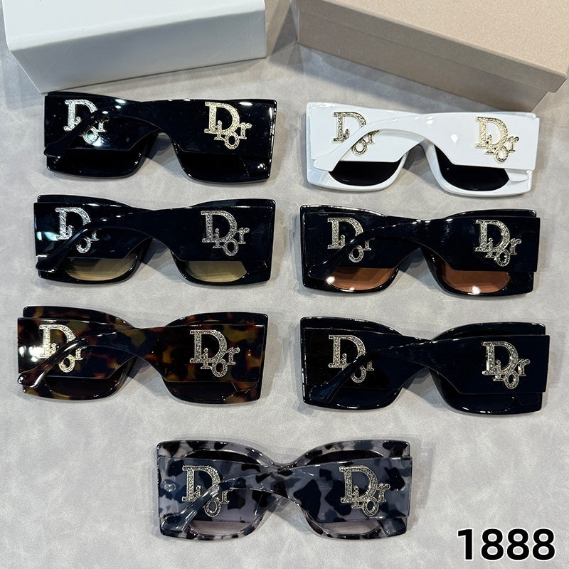 Oversized Cat-Eye Sunglasses with Deep Frames