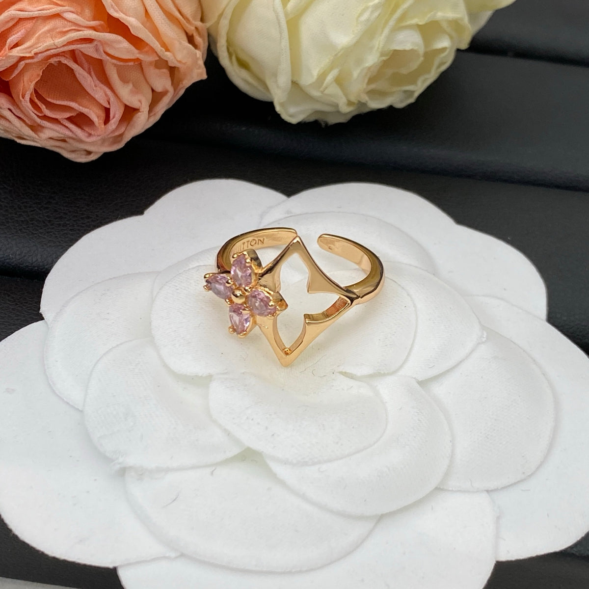 Premium Edition Ring,L*V Series、Rings Collection、𝐑𝐢𝐧𝐠𝐬（𝐇）