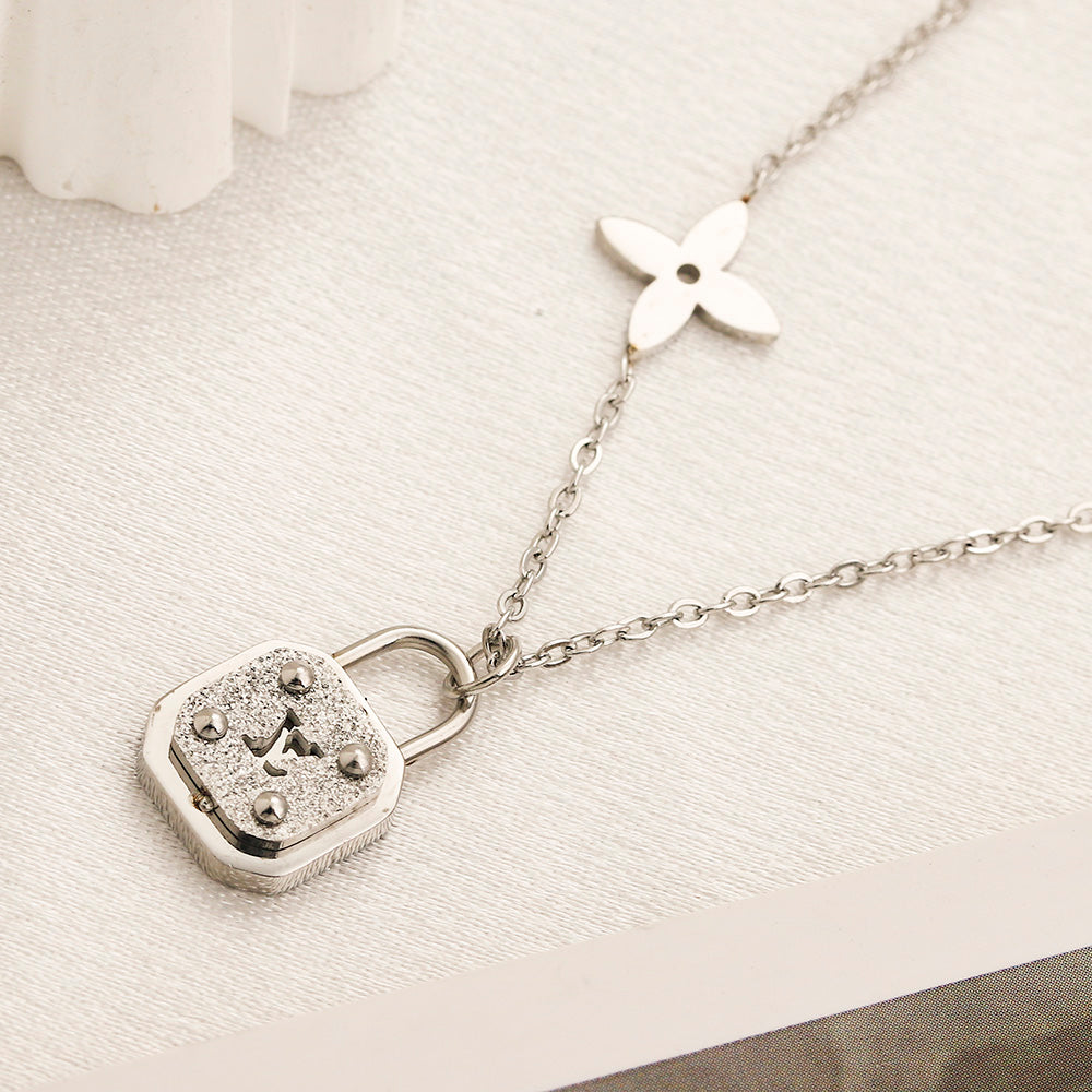 304 Stainless Steel Floral Station & Rounded Pendant Necklace