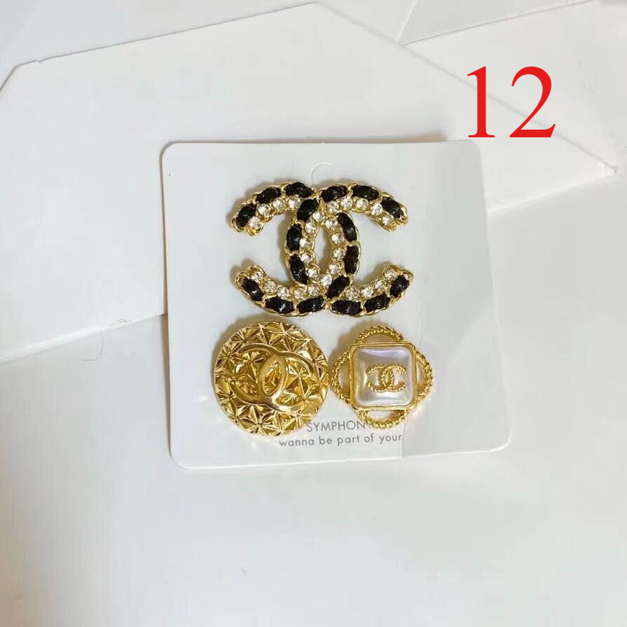 Alloy Stamped Logo Brooch,Brooches Collection、CH*NEL Series