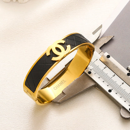 304 Stainless Steel Color-Inlay Interlocking-C Band Bracelet