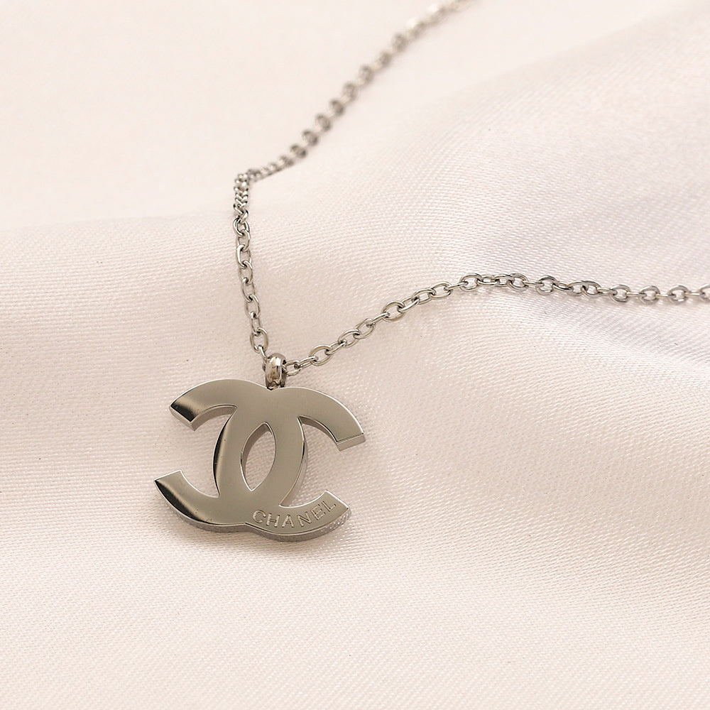304 Stainless Steel Bold Interlocking-C Pendant Necklace