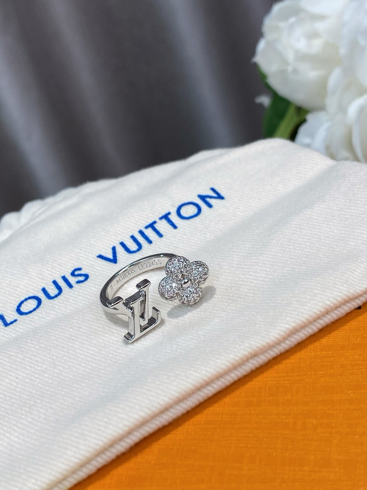 Premium Edition Ring,Rings Collection、L*V Series、𝐑𝐢𝐧𝐠𝐬（𝐇）