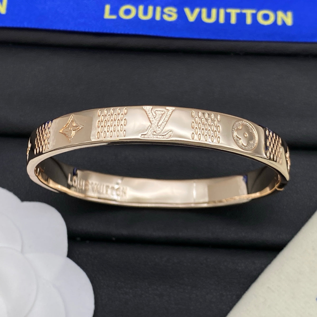 Textured Floral Motif Bangle Bracelet