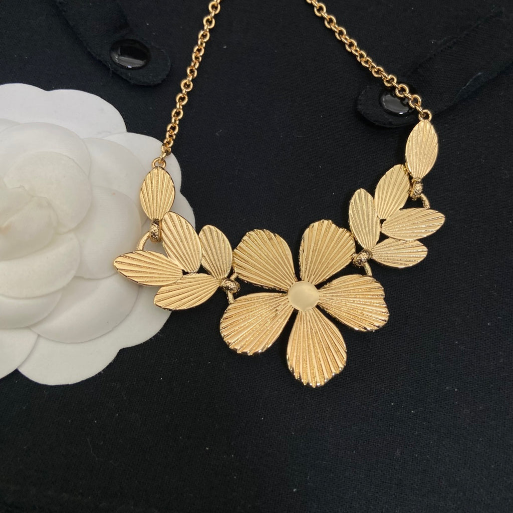 Statement Flower Cluster Necklace