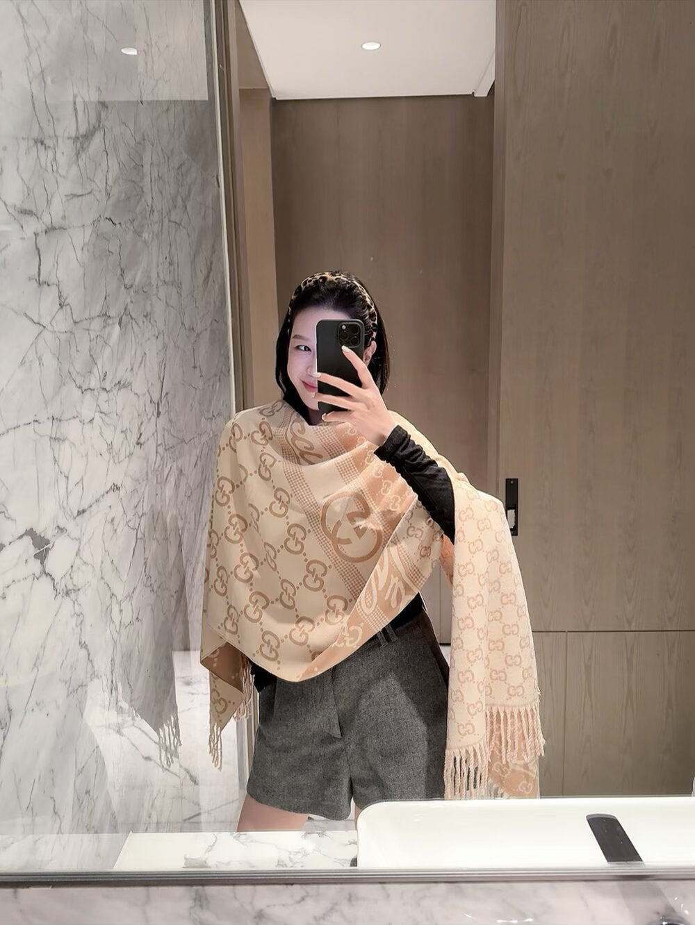 Repeating Double-G Pattern Fringed Scarf