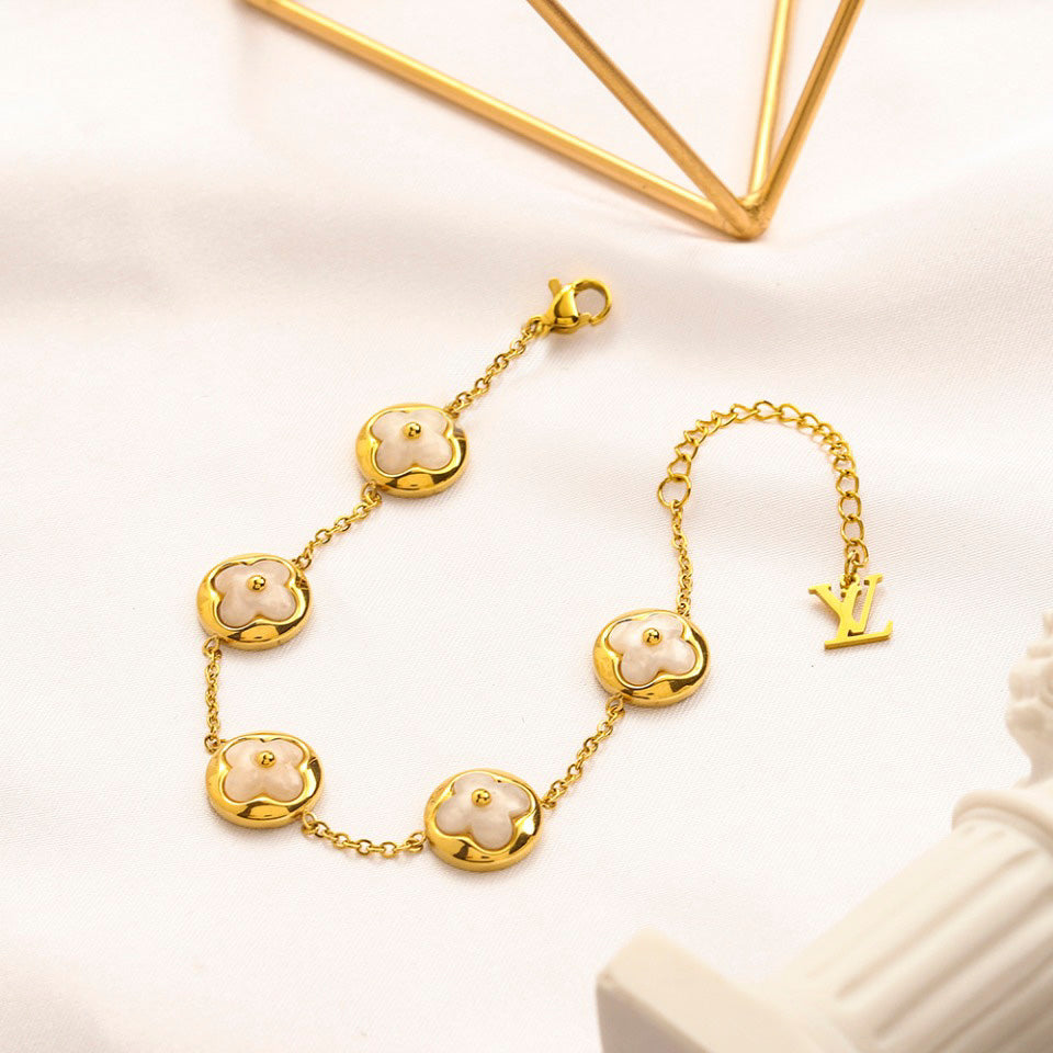 Schmuckset aus 304er Edelstahl: Ohrringe, Armband, Halskette