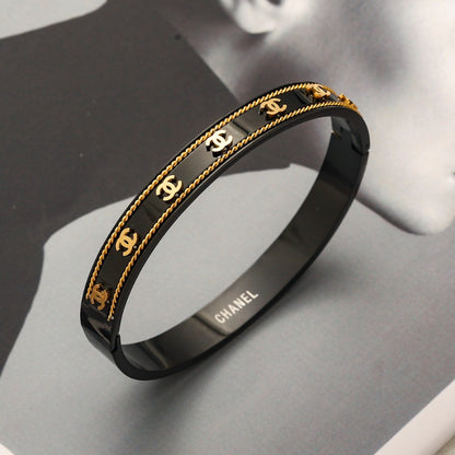 304 Stainless Steel Black Interlocking-C Band Bracelet