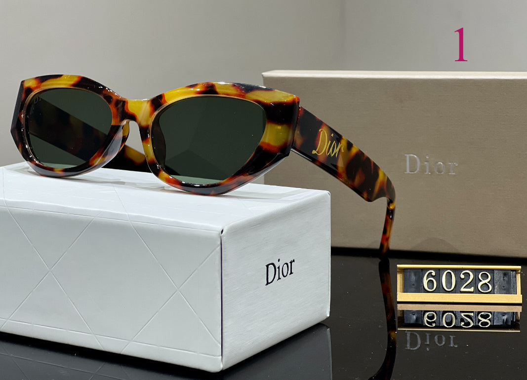Small Oval Sunglasses with Flared Outer Corners