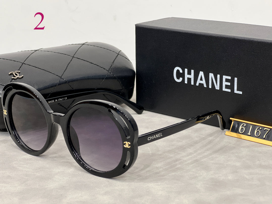 Oversized Round Sunglasses with Layered Rim Detail