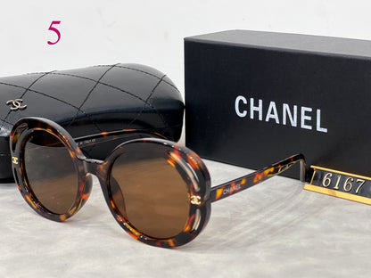 Oversized Round Sunglasses with Layered Rim Detail