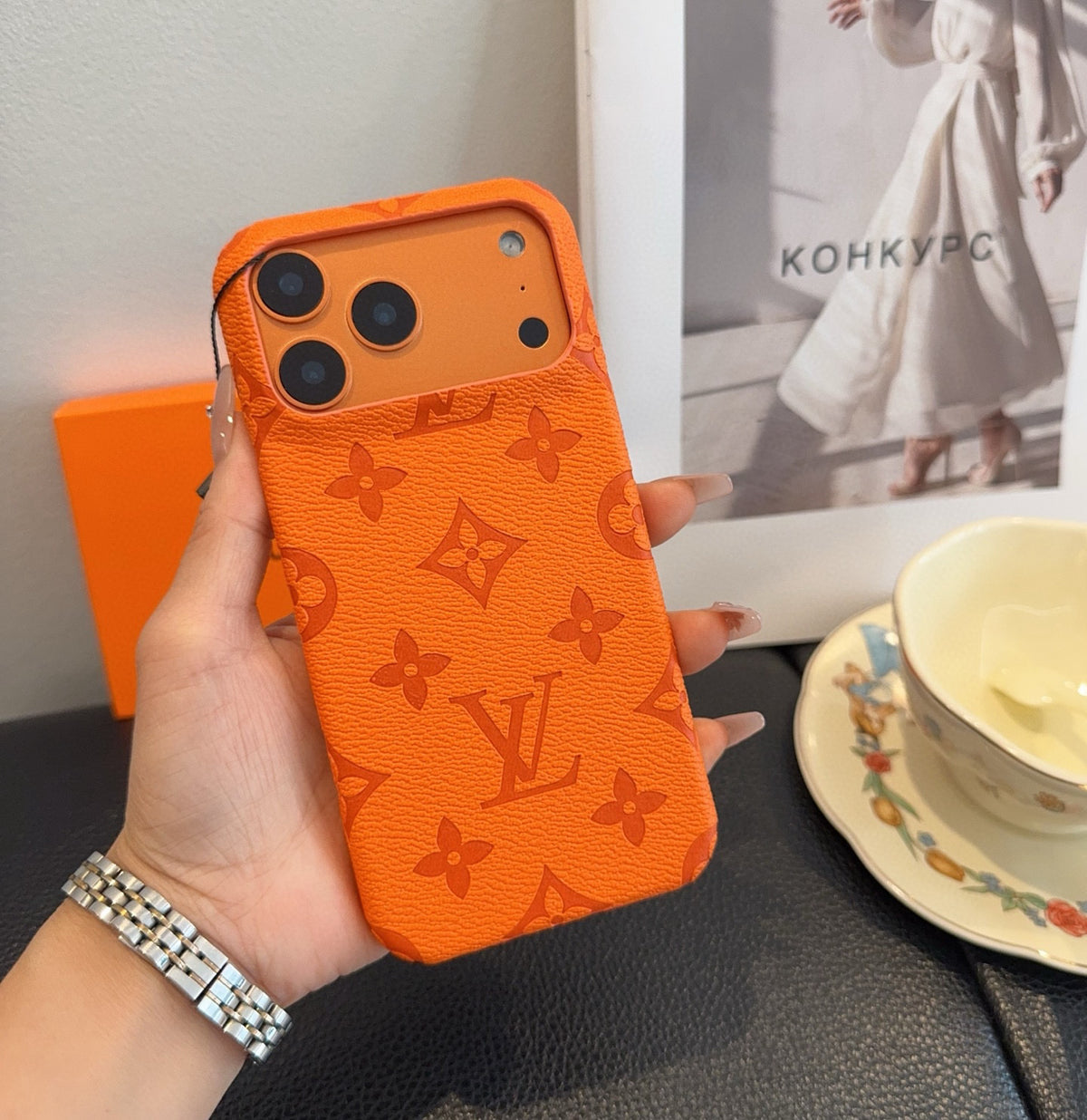 Fashion Aesthetic Shock Absorbing Protective Phone Case  L*V Series、Fashion Phone Case
