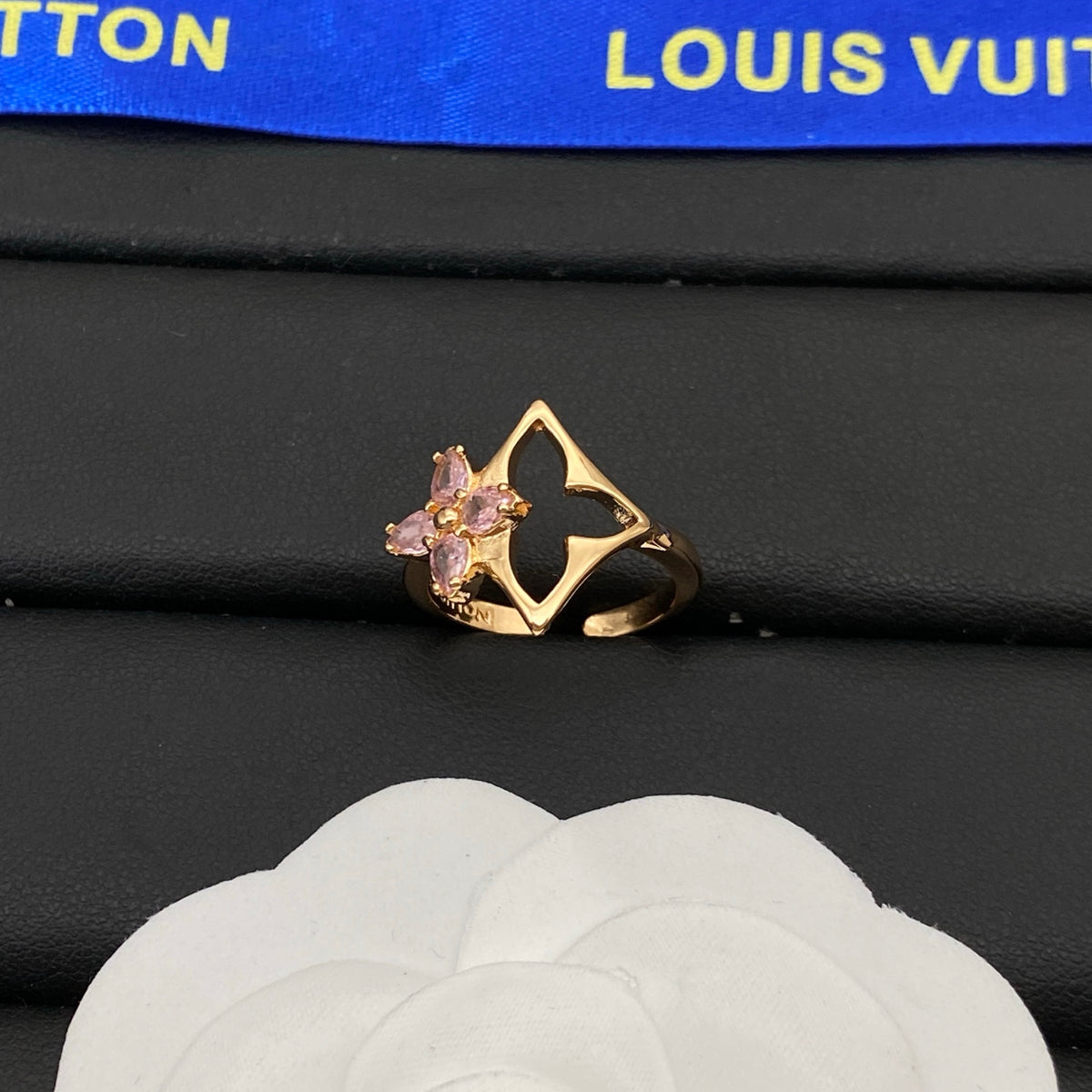 Premium Edition Ring,L*V Series、Rings Collection、𝐑𝐢𝐧𝐠𝐬（𝐇）