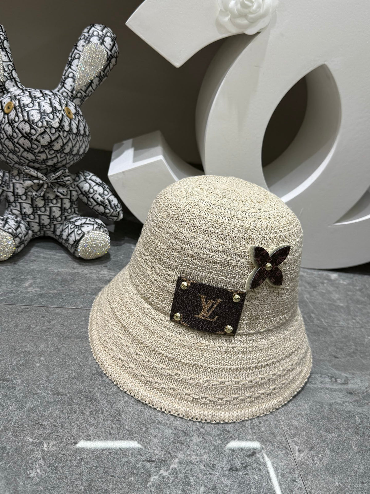 Adjustable Sun Hat for Men Women Outdoor UV Protection L*V Series、Fashion Caps