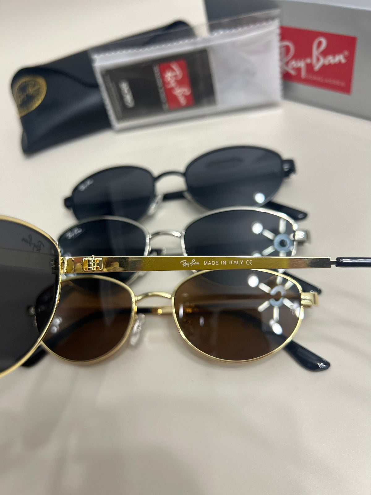 Round Sunglasses with Minimal Metal Frames