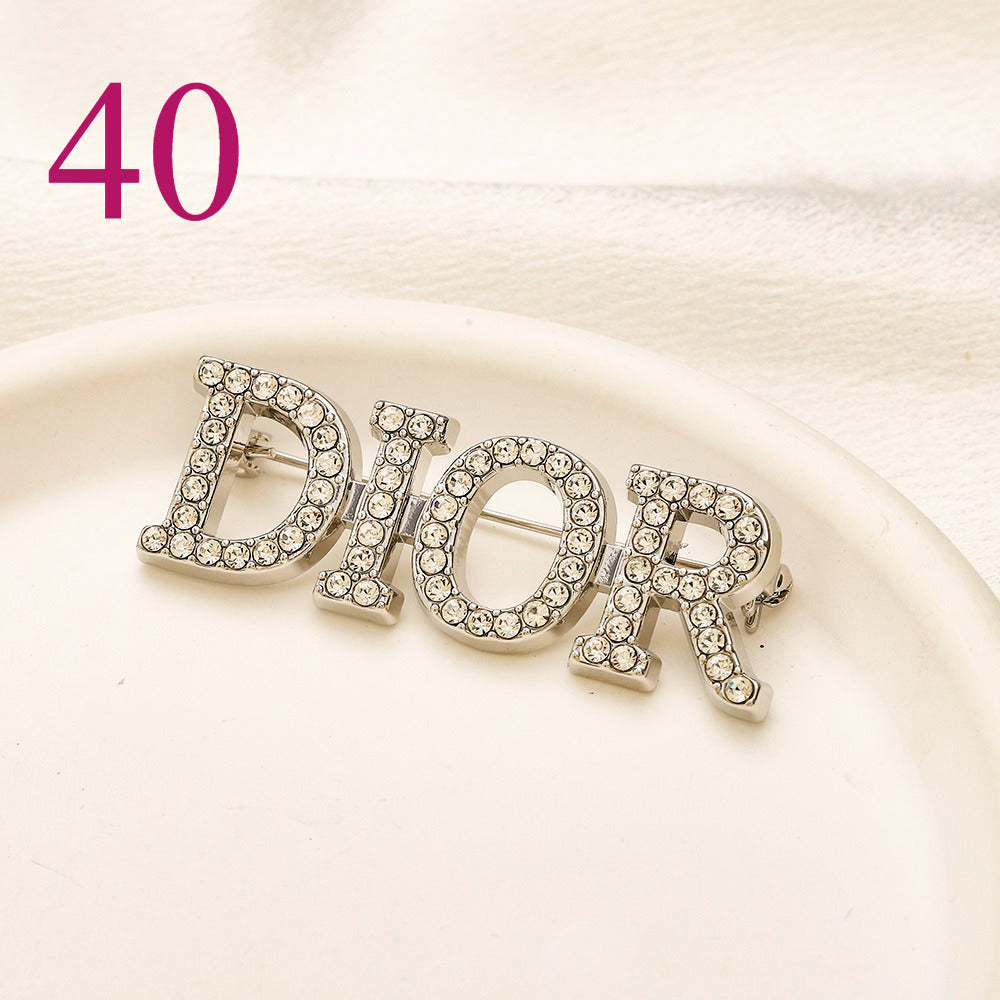 Fashion Brooch Collection,Brooches Collection、GU*CI Series、L*V Series、D*or Series、Y*L Series