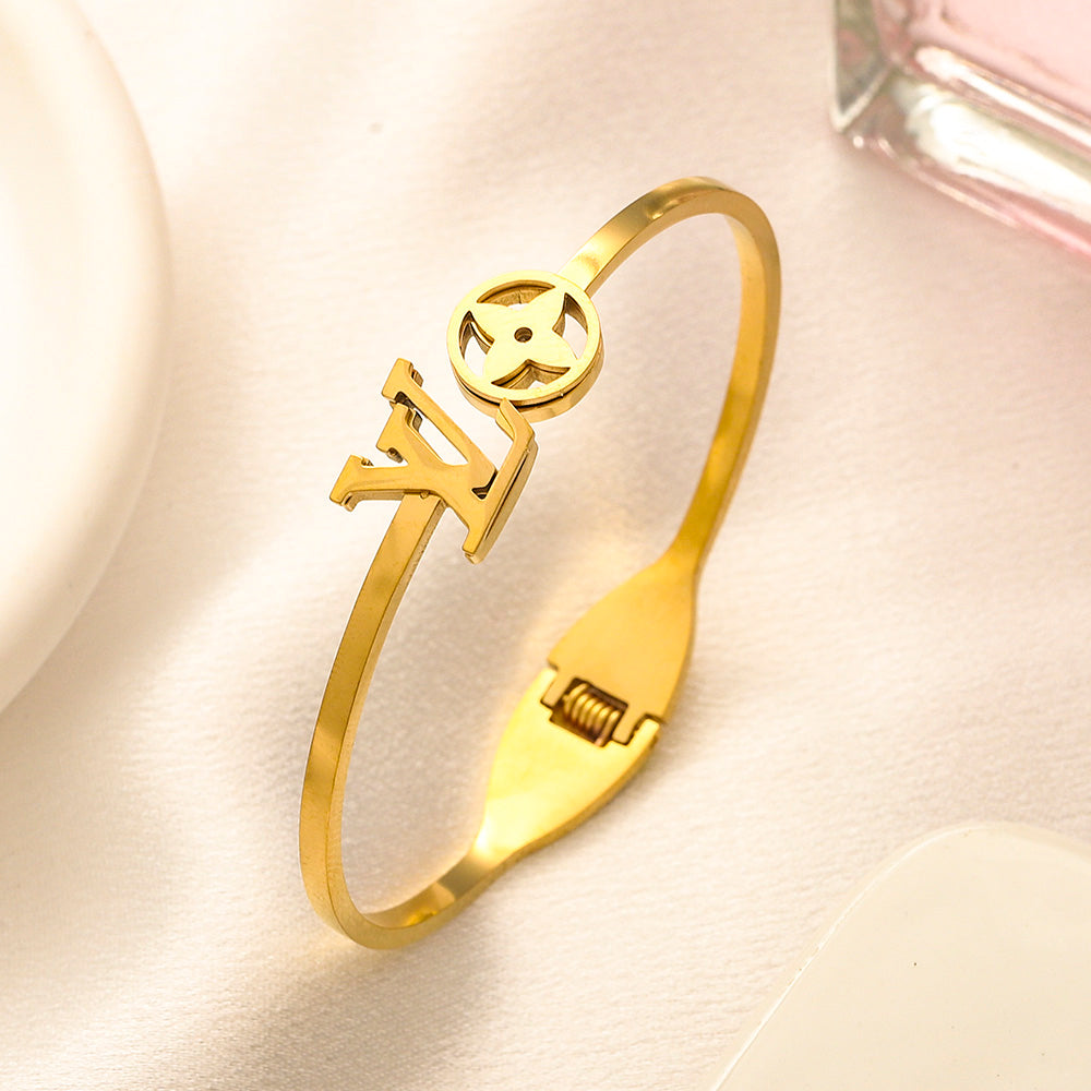 Armband aus 304er-Edelstahl mit gestanztem Logo