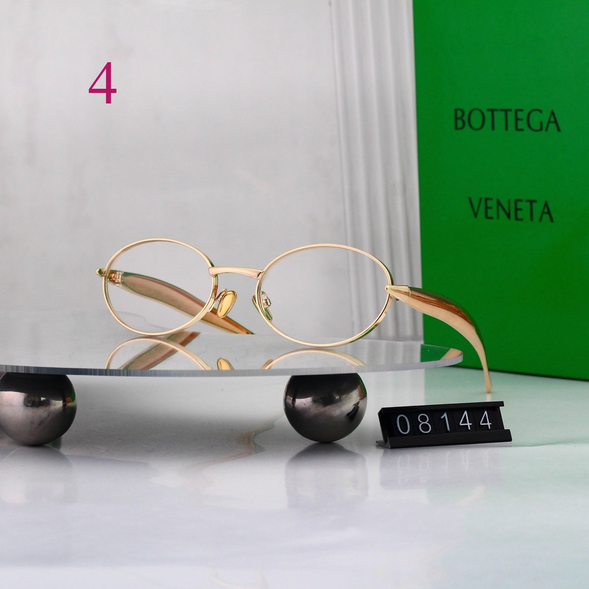 Round Sunglasses with Textured Metal Temples