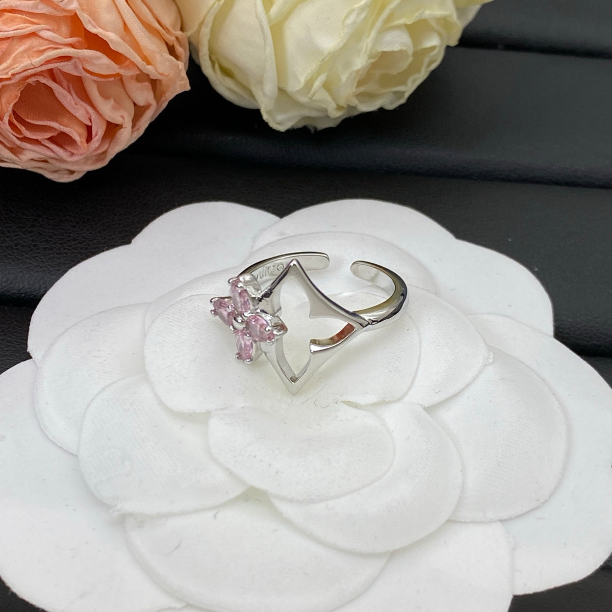 Premium Edition Ring,L*V Series、Rings Collection、𝐑𝐢𝐧𝐠𝐬（𝐇）