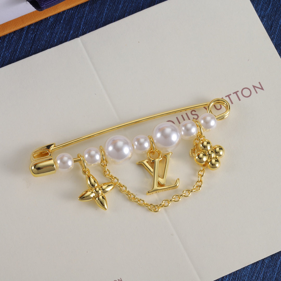 Premium Edition Brooch、Brooches Collection、L*V Series、𝐁𝐫𝐨𝐨𝐜𝐡𝐞𝐬（𝐇）