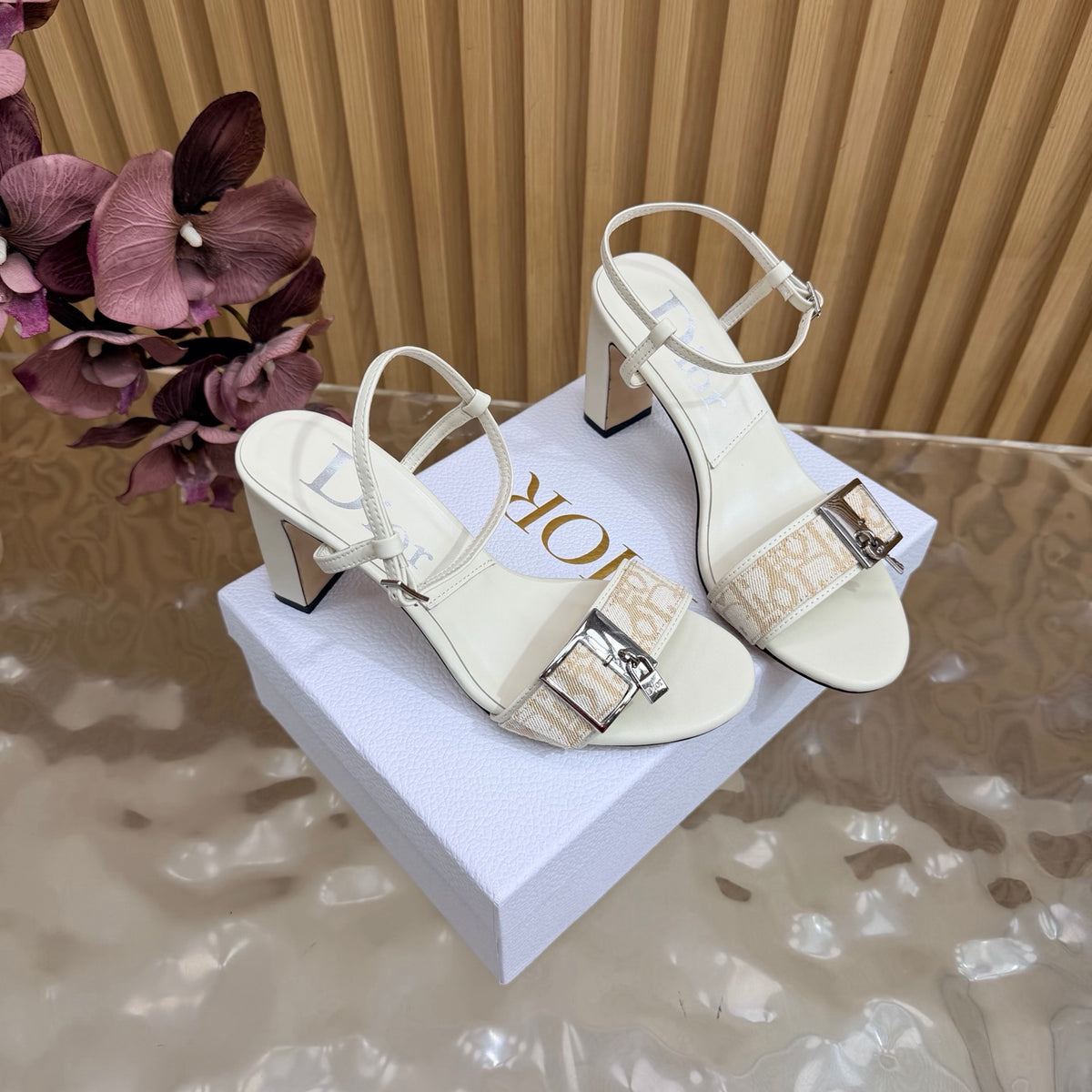 Fashion Sandals & Slippers Daily Footwear  D*or Series、Fashion Sandals & Slippers